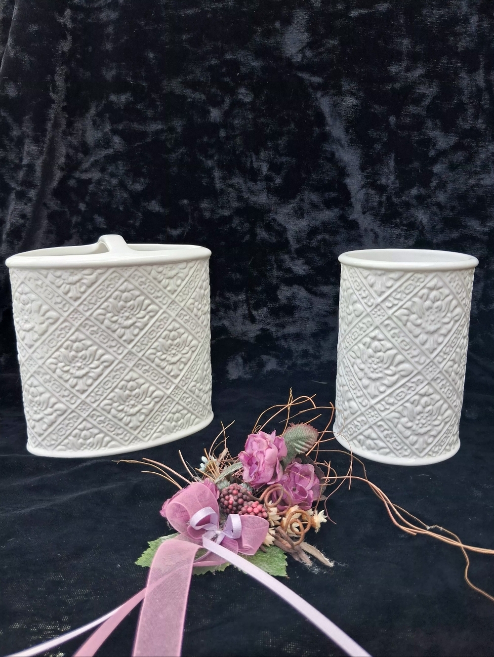 CARO Home 2 Pc White Textured  Bath Accessory Set Toothbrush Holder & Tumbler